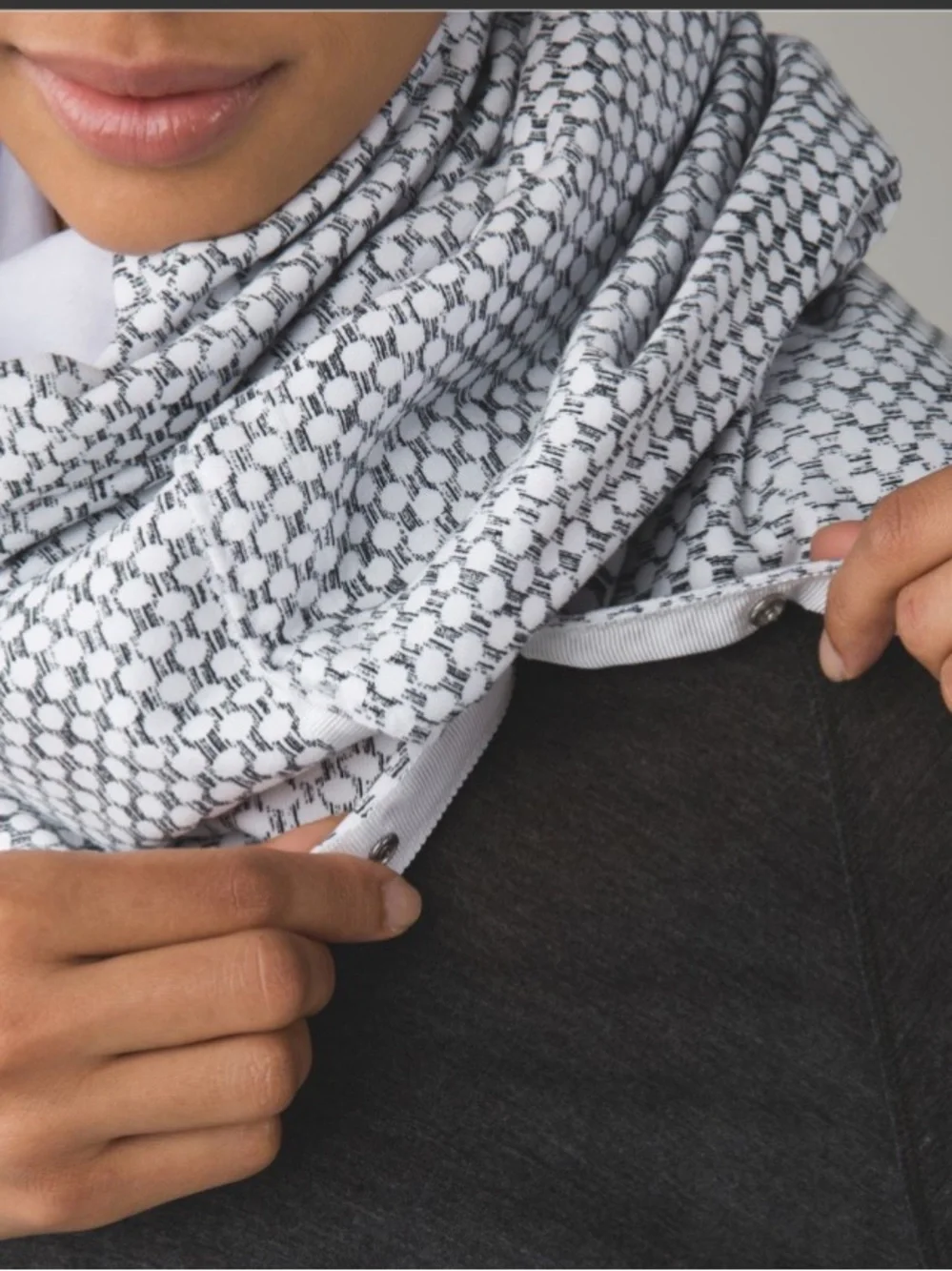 Lululemon Vinyasa Scarf  Dottie Eyelet White Black / White
